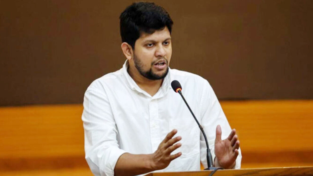 উপদেষ্টা মাহফুজ আলম