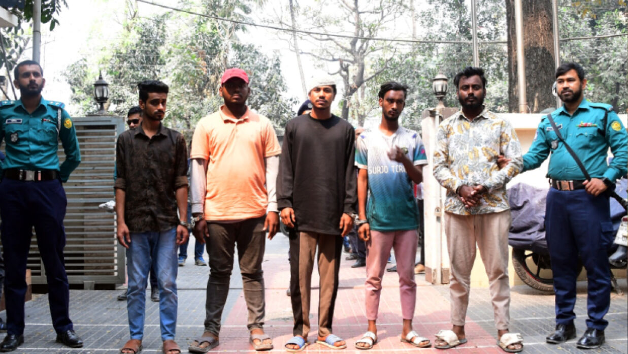 চক্রের পাঁচ সদস্যকে গ্রেপ্তার করে পুলিশ