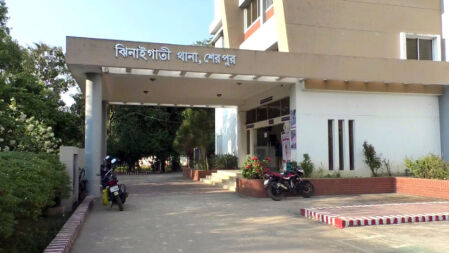 পিকনিক স্পটে ধর্ষণের শিকার ছাত্রী, মায়ের বিষপান