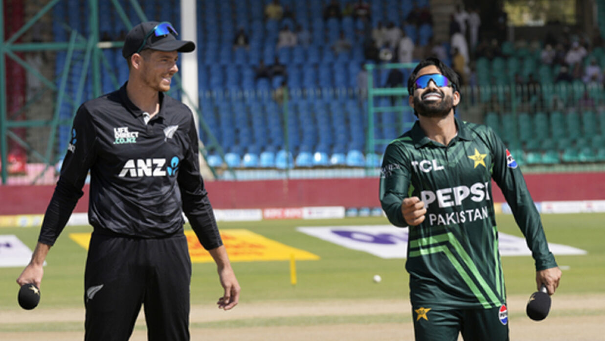 চ্যাম্পিয়ন্স ট্রফির প্রথম ম্যাচে টস জিতেছে পাকিস্তান