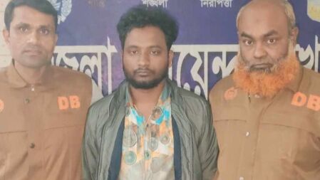 সমন্বয়কদের ছবি বিকৃত করে অপপ্রচার, ছাত্রলীগ নেতা গ্রেফতার