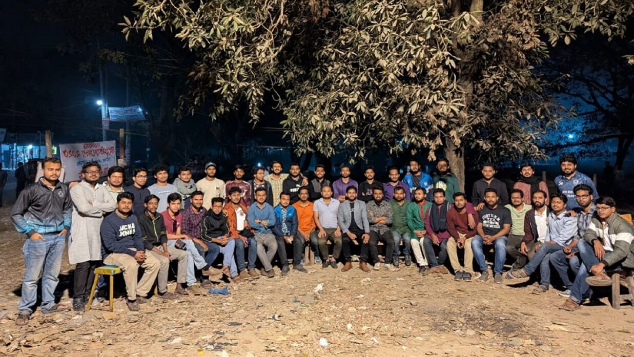 জাবি ছাত্রদলের কমিটি পূর্ণাঙ্গ করার দাবি জানানো নেতা-কর্মীরা