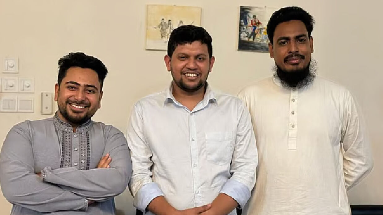 এ ছবিটি ফেসবুকে ফেসবুকে পোস্ট করেন জাতীয় নাগরিক কমিটির সদস্যসচিব আখতার হোসেন