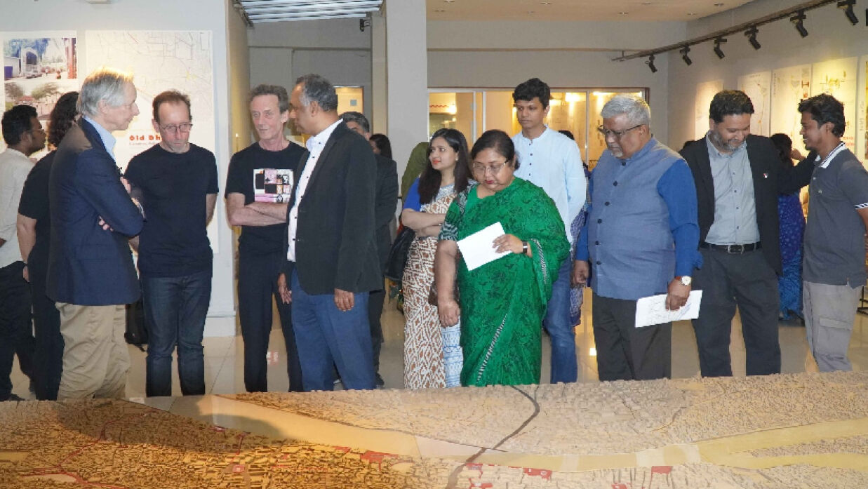 ‘পুরান ঢাকা—আখ্যান, রোমন্থন, আগামী ঐতিহ্যের সন্ধানে পুরান ঢাকার অলিগলিতে’ শীর্ষক প্রদর্শনী