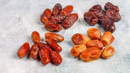 ইফতারিতে যে কারণে খেজুর খাবেন, কোন খেজুরে কী উপকার জেনে নিন 