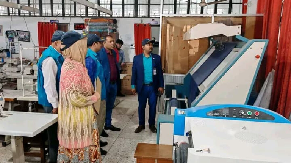 দিনাজপুর কারিগরি প্রশিক্ষণ কেন্দ্রে দুদকের অভিযান