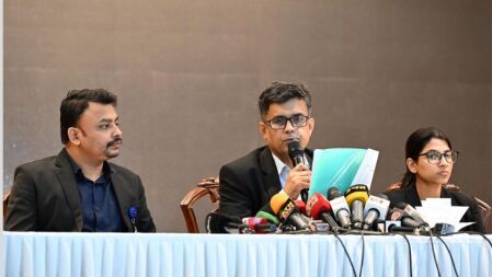 ক্যাম্পাসে ছাত্র রাজনীতি নিষিদ্ধ ও সব বিশ্ববিদ্যালয়ে সমন্বিত ভর্তি পরীক্ষা চালুর সুপারিশ 