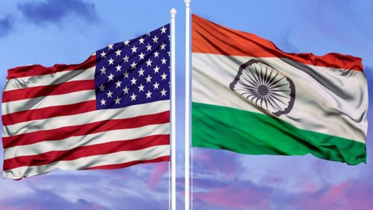 যুক্তরাষ্ট্র ও ভারতের পতাকা