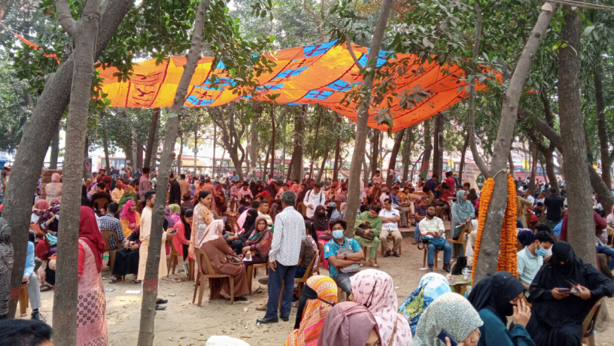 অভিভাবকদের জন্য ৫০০ বসার ব্যবস্থা করা হয়েছে