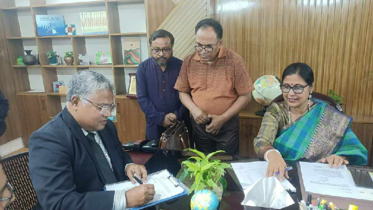 নবনিযুক্ত অধ্যক্ষ ড. ছদরুদ্দীন আহমদ