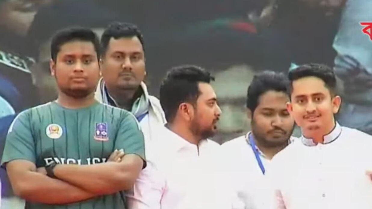 হাসনাত আবদুল্লাহ—গায়ে সেই ‘আইকনিক’ আকাশি রঙের জার্সি