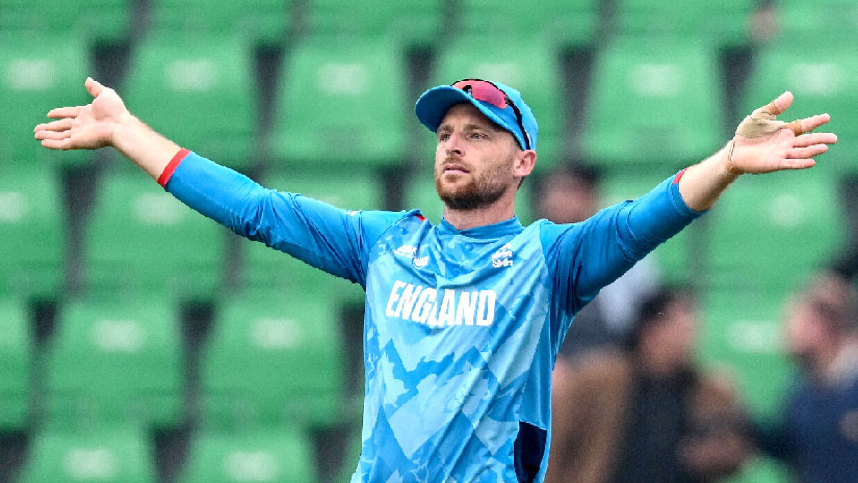 সমালোচনার মুখে অধিনায়কত্ব ছাড়লেন বাটলার