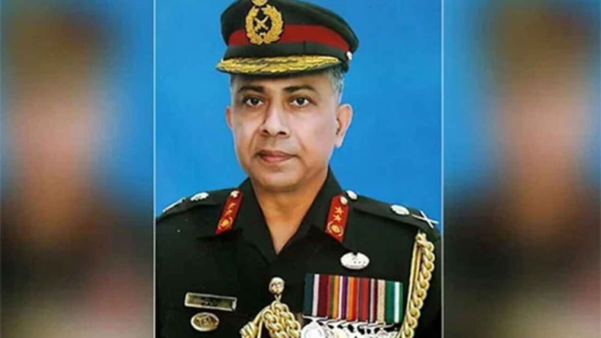 ডিজিএফআইয়ের সাবেক প্রধানের বাসায় মিলল বান্ডিল বান্ডিল টাকা