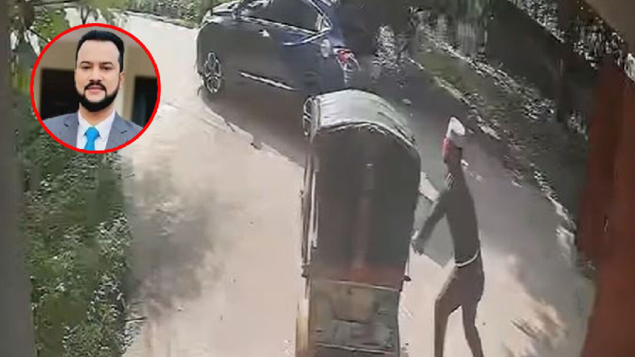 রিকশাচালককে জুতাপেটা