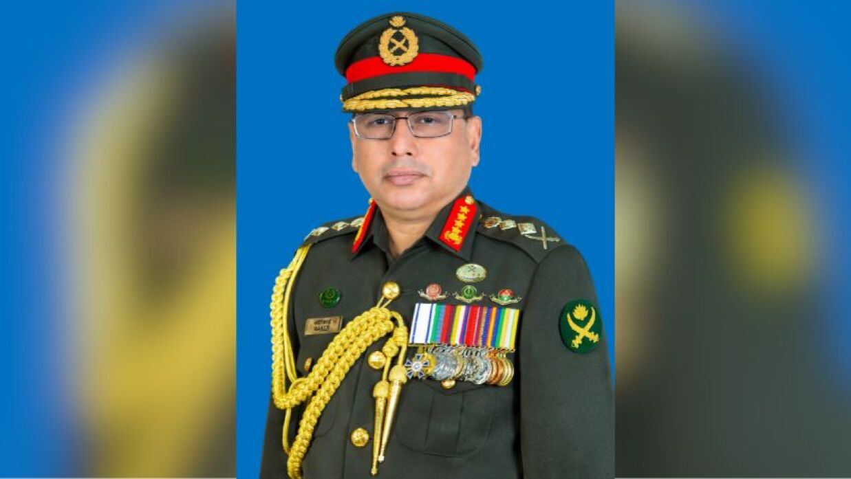 সেন্ট্রাল আফ্রিকান রিপাবলিকে শান্তিরক্ষা মিশন পরিদর্শনে সেনাবাহিনী প্রধান