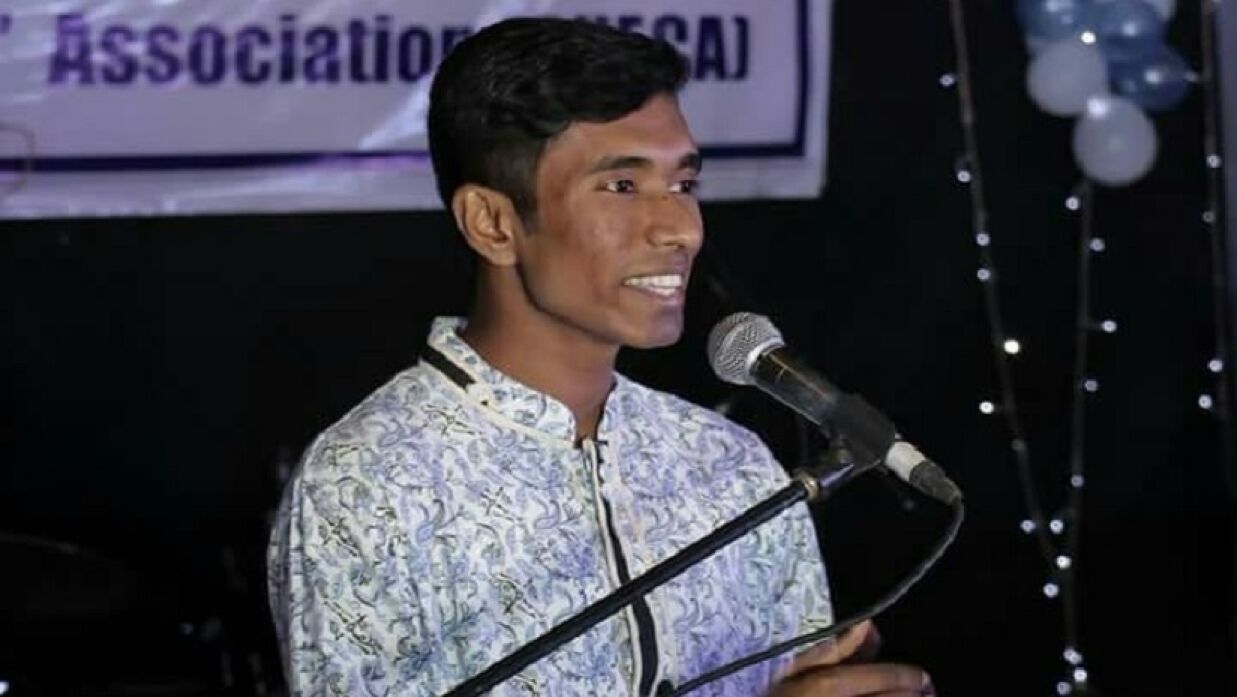 ঢাকা বিশ্ববিদ্যালয়ের সাবেক আইন বিভাগের সাবেক ছাত্র ও অনলাইন অ্যাক্টিভিস্ট সাইয়েদ আব্দুল্লাহ