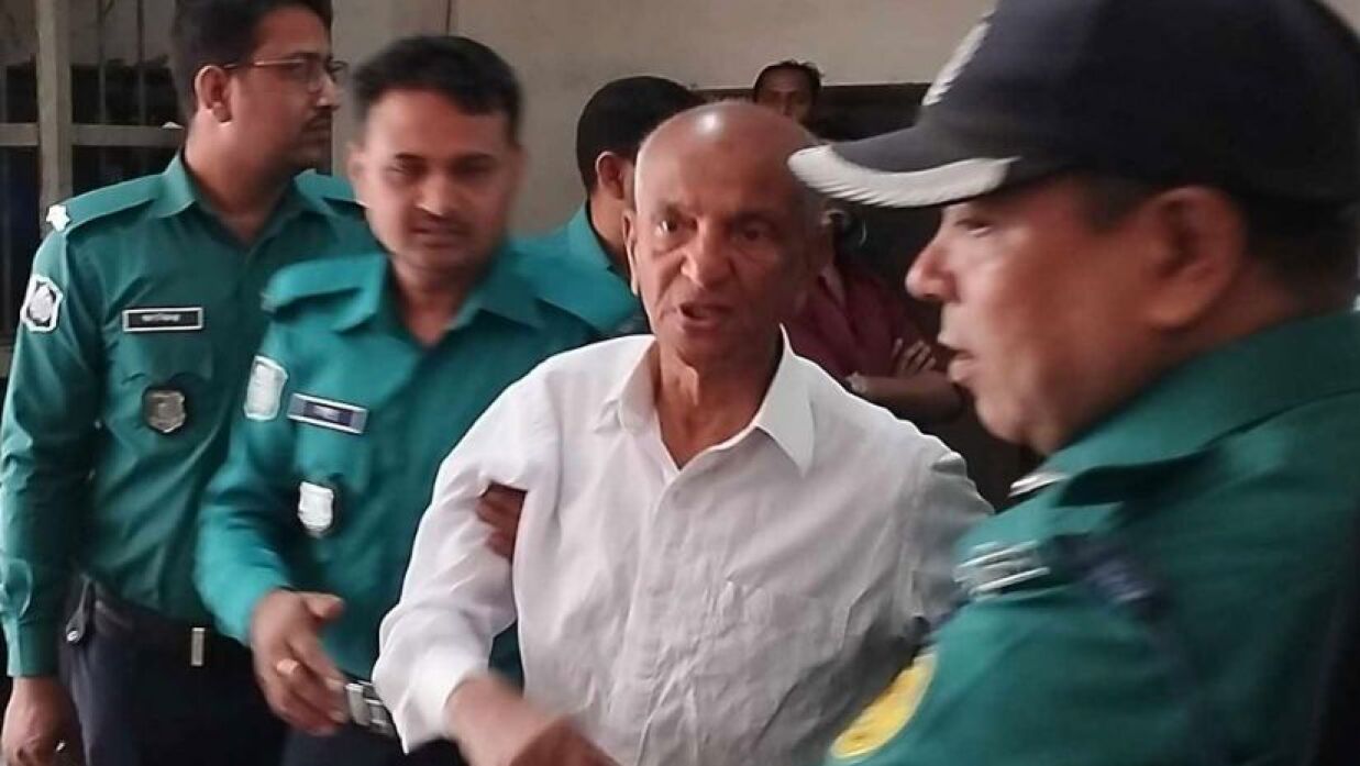 ‘এখন নাতি-নাতনিদের নিয়ে খেলা করার সময় কিন্তু জেলখানায় অত্যাচার করা হচ্ছে’