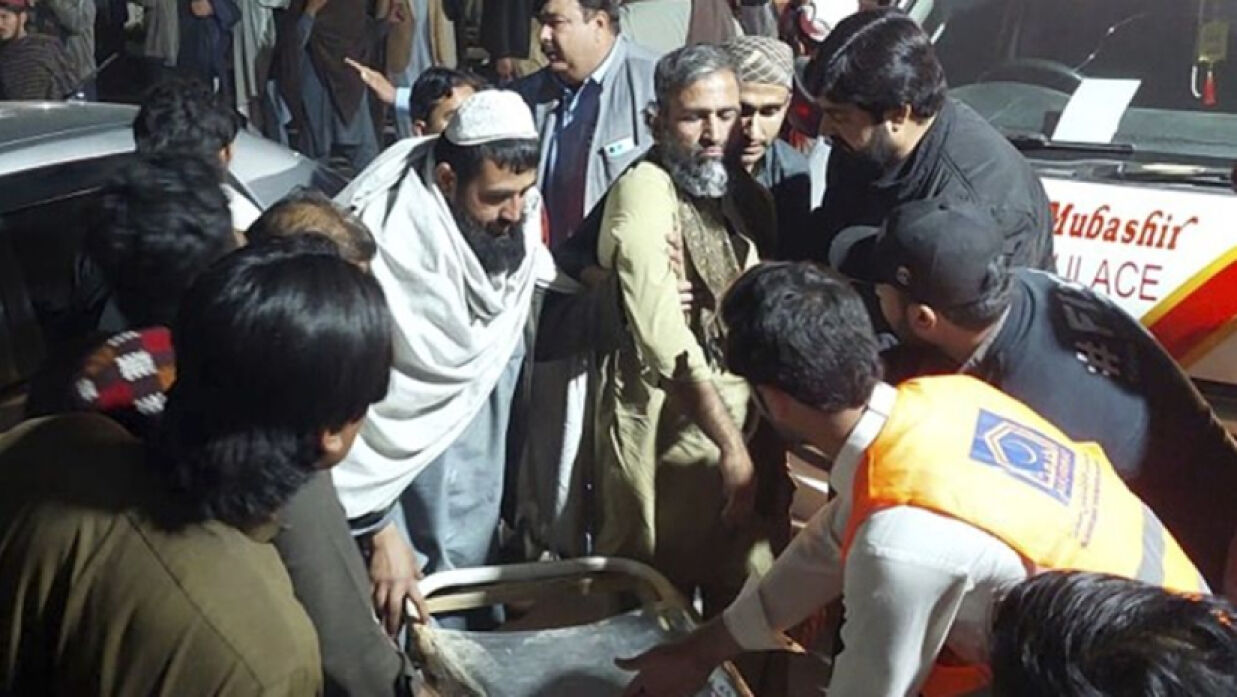 পাকিস্তানে সেনানিবাসে আত্মঘাতী বোমা হামলায় আহতরা