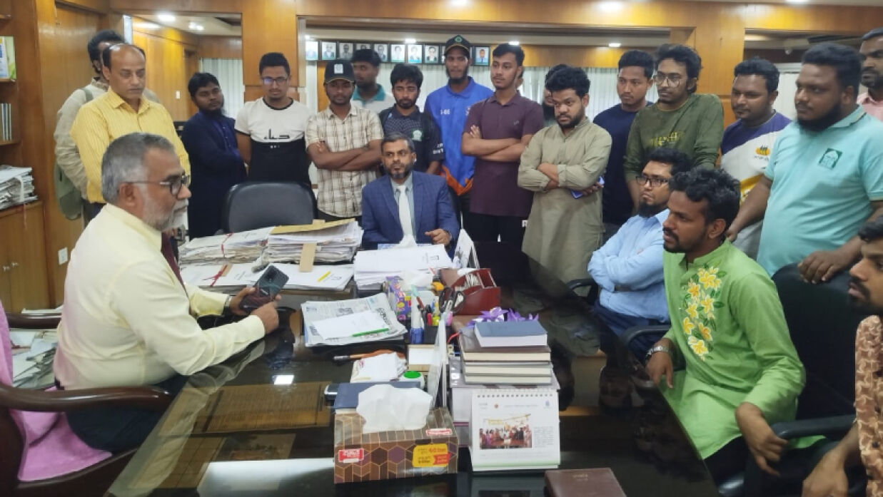 উপাচার্যের সঙ্গে বৈঠকে বৈষম্যবিরোধী ছাত্র আন্দোলনের নেতারা