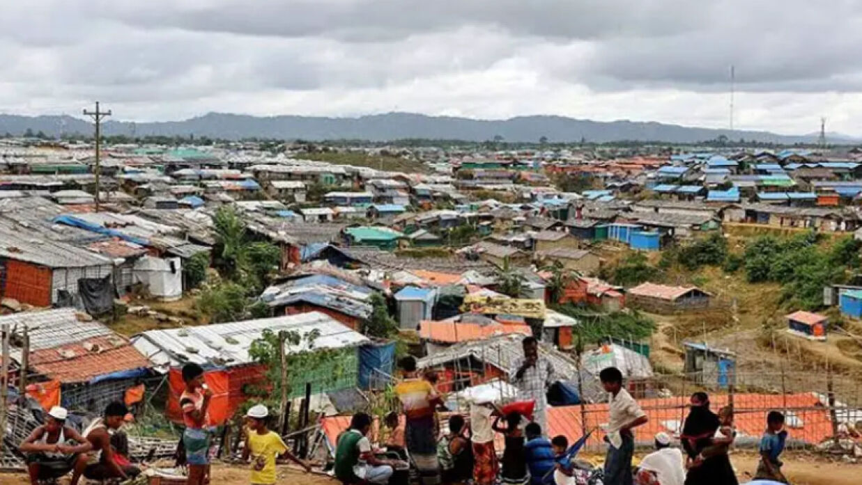 রোহিঙ্গাদের জন্য মাসিক রেশন এখন অর্ধেকে নেমেছে