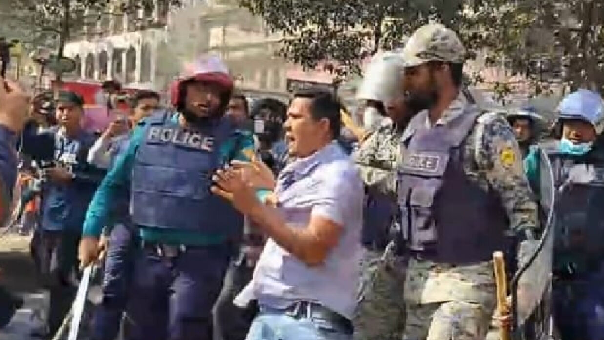 আটকের দৃশ্য