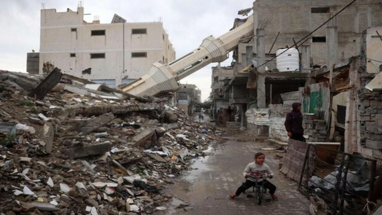 গাজায় বিধ্বস্ত অবকাঠামো