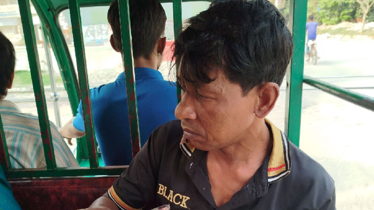 অটোরিকশায় বিশ্ববিদ্যালয়ের ছাত্রীকে উত্যক্ত করা ব্যক্তি