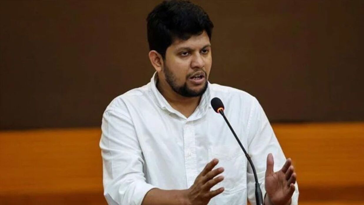 ও তথ্য ও সম্প্রচার উপদেষ্টা মাহফুজ আলম