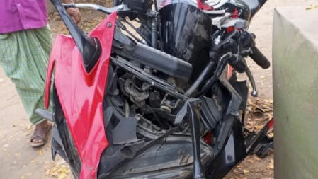 বাগেরহাটে মটরসাইকেল দুর্ঘটনায় নিহত ১