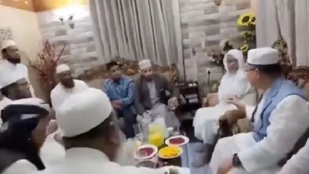 উর্দু ভাষায় আলাপচারিতার ভাইরাল ভিডিও নিয়ে যা বলছেন বিএনপি ও হেফাজত নেতা