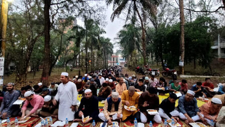 এমসি কলেজে প্রথমবারের মতো ছাত্রশিবিরের গণ ইফতার 