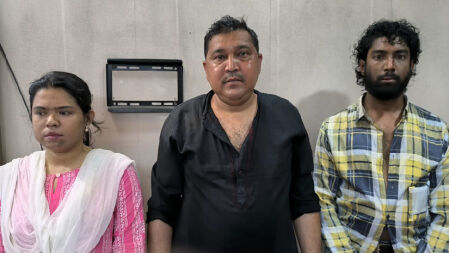 ধানমন্ডিতে আওয়ামী লীগের মিছিল ছত্রভঙ্গ করলো ছাত্রদল, আটক ৩