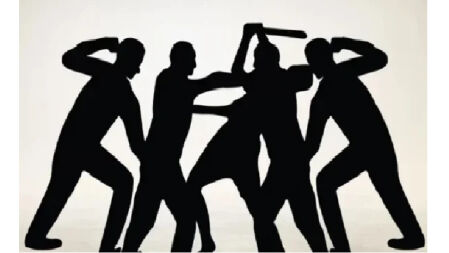 এক যুবদল নেতার পা ভেঙে দিলেন আরেক যুবদল নেতা, বহিষ্কার ২