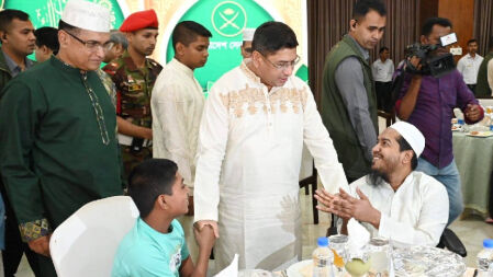 জুলাই গণঅভ্যুত্থানে আহত শিক্ষার্থীদের সম্মানে সেনাবাহিনীর ইফতার