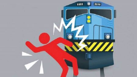 রাজশাহীতে ট্রেনের ধাক্কায় দুই মোটরসাইকেল আরোহী নিহত