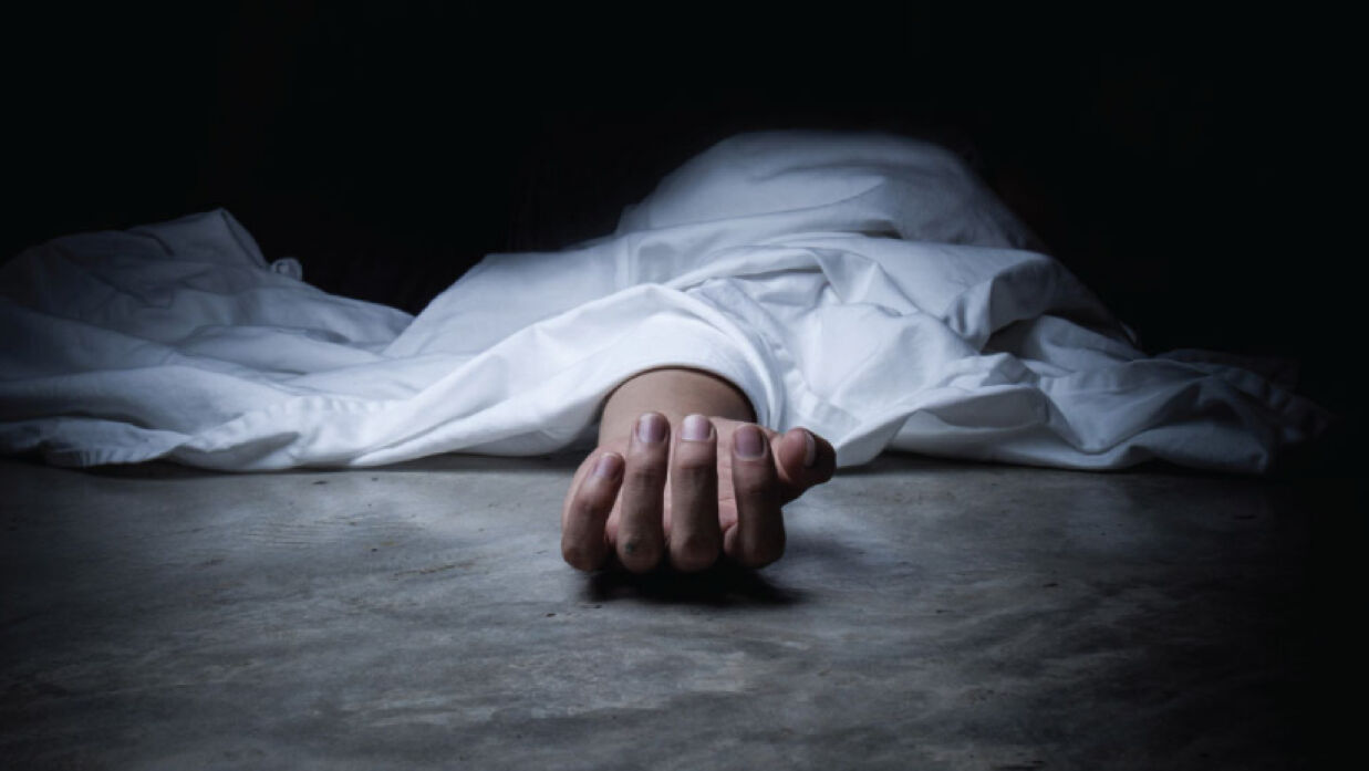 দিনাজপুরে এক গৃহবধূর ঝুলন্ত লাশ পাওয়া গেছে