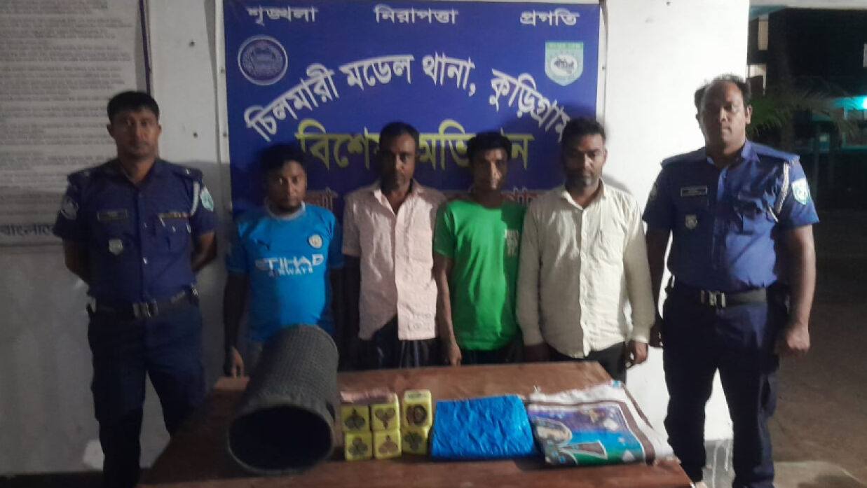 আটক জুয়াড়িরা
