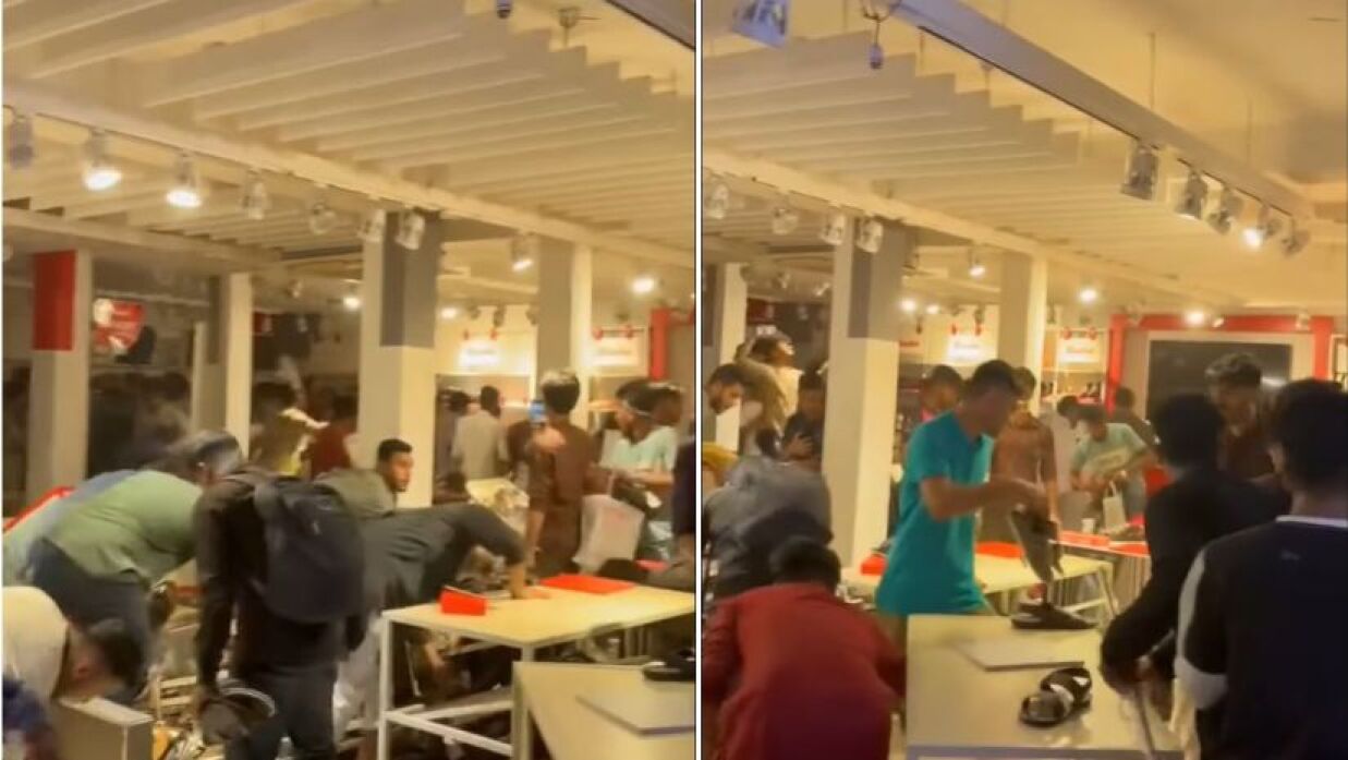 বাটা জুতার শোরুমে ভাঙচুর চালানোর পর চলে লুটপাট