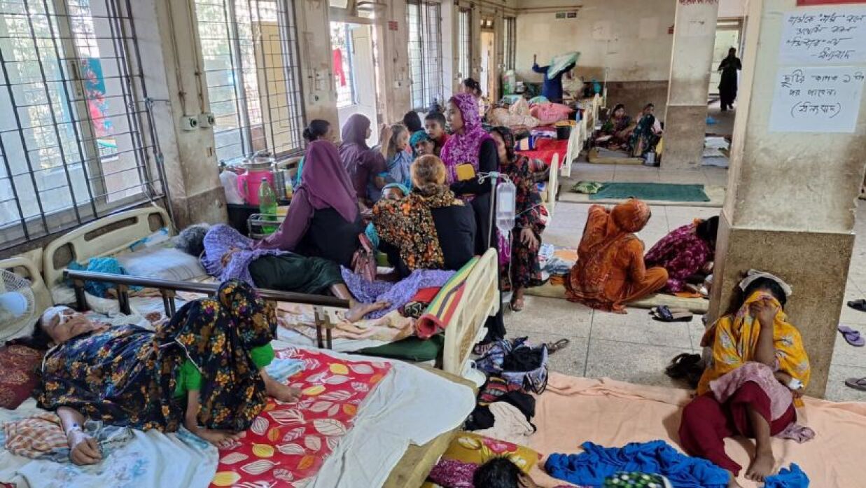 গরমে অসুস্থ হয়ে চিকিৎসা নিচ্ছেন হাসপাতালে