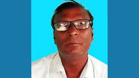 ৫২ বছর বয়সে এসএসসি পরীক্ষা দিচ্ছেন নাটোরের দুলু