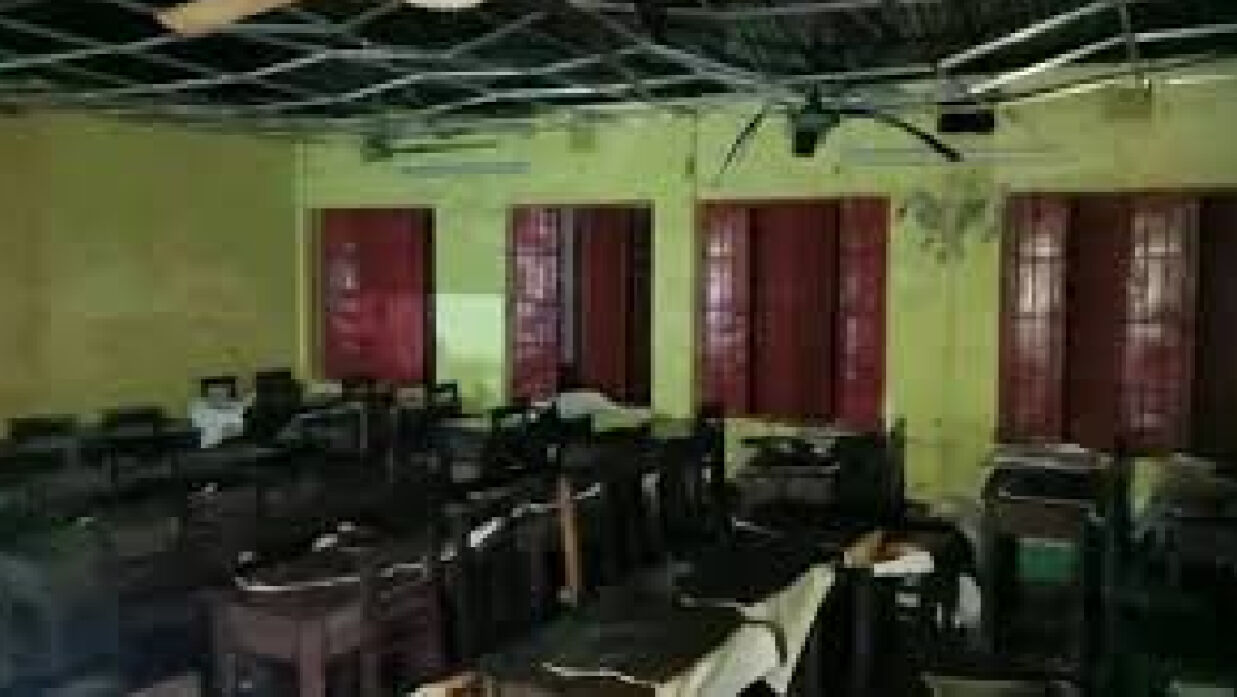 পরীক্ষা কেন্দ্রে আগুন
