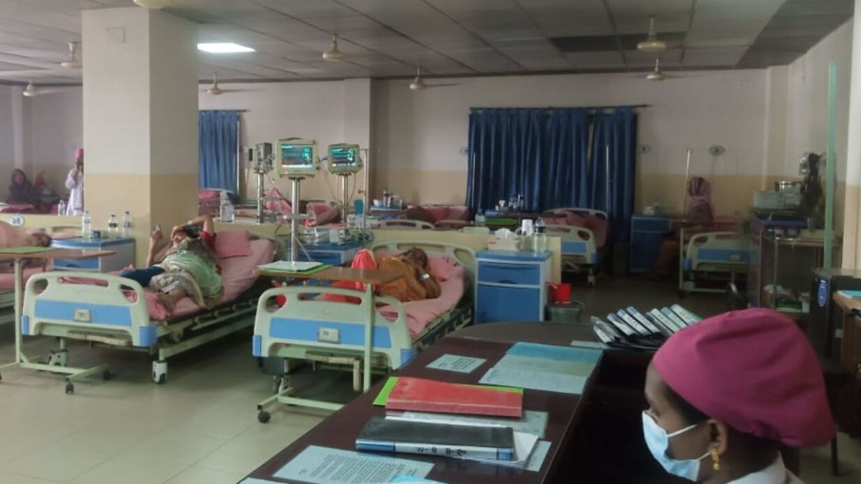 ন্যাশনাল হার্ট ফাউন্ডেশন হাসপাতালের  কয়েকজন ভর্তি রোগী