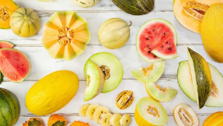 এই গরমে হিটস্ট্রোক থেকে রক্ষা করতে পারে যেসব ফল