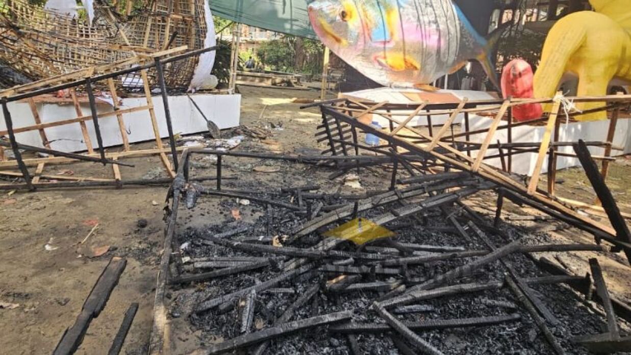 পুড়ে যাওয়া ফ্যাসিস্টের প্রতিকৃতি