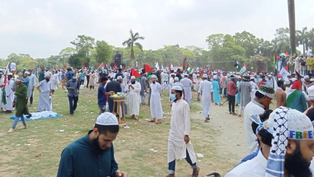 মার্চ ফর গাজায় অংশ নিতে সোহরাওয়ার্দী উদ্যানে জনসমাগম বাড়ছে