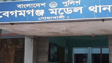 প্রকাশ্যে অন্তঃসত্ত্বা স্ত্রীকে গলা কেটে হত্যা