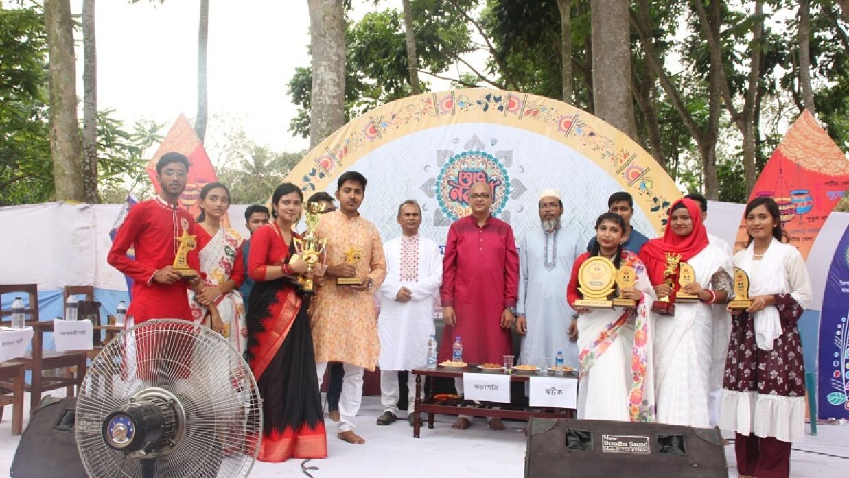 জাবিপ্রবি ডিবেটিং সোসাইটির রম্য বিতর্ক প্রতিযোগিতার পুরষ্কার বিতরণ