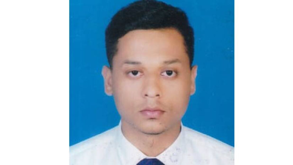 এম আর স্বাধীন 