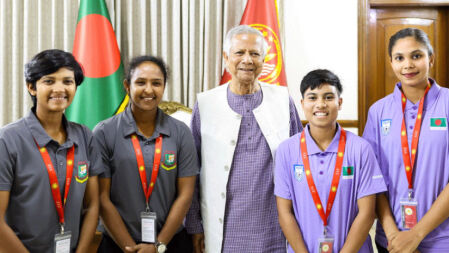 ড. ইউনূসের সফরসঙ্গী হচ্ছেন ৪ নারী ক্রীড়াবিদ