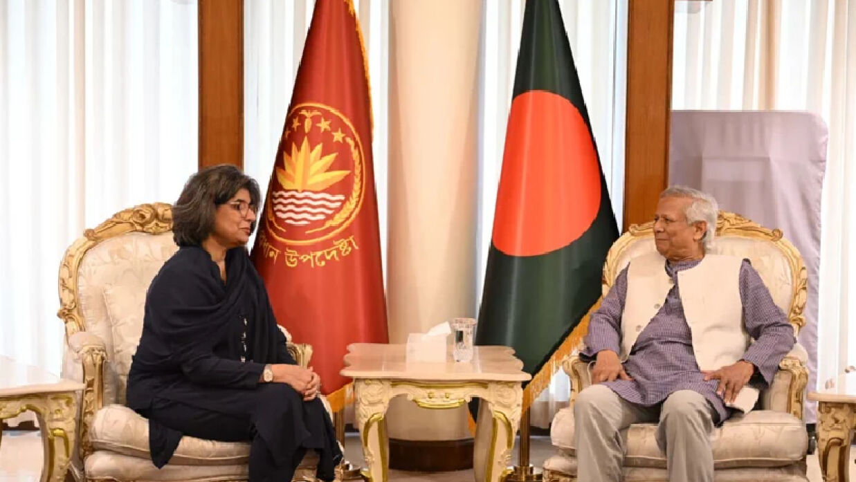 পাকিস্তানের পররাষ্ট্র সচিব আমনা বেলুচ আজ রাষ্ট্রীয় অতিথি যমুনায় প্রধান উপদেষ্টা ড. ইউনূসের সঙ্গে সাক্ষাৎ